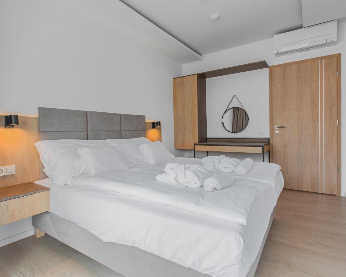 H55 Aparthotel Balatonlelle Exterior photo