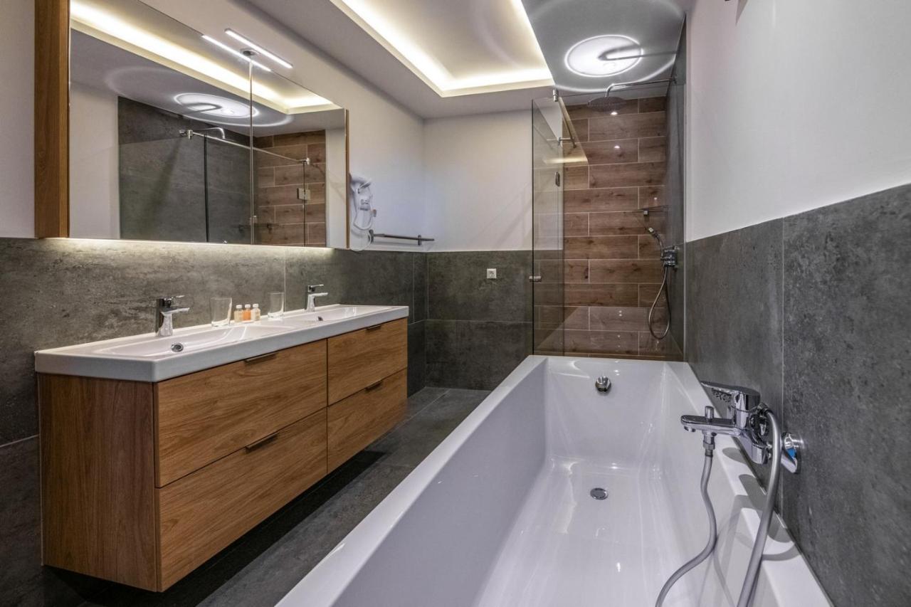 H55 Aparthotel Balatonlelle Exterior photo